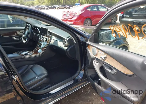 2015 Mercedes-Benz C 300 4Matic from USA, damaged, VIN 55SWF4KB5FU033552